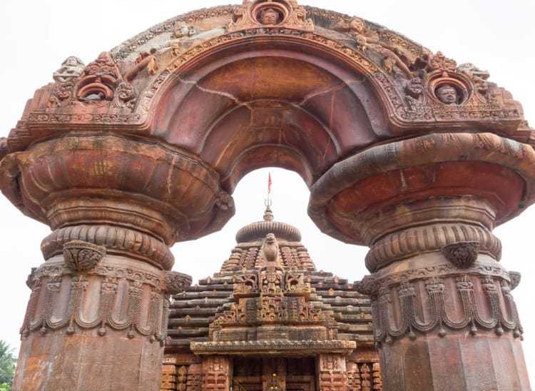 Mukteshwar Temple, located in the capital Bhubaneswar, is a brilliant structure dedicated to Lord Shiva.